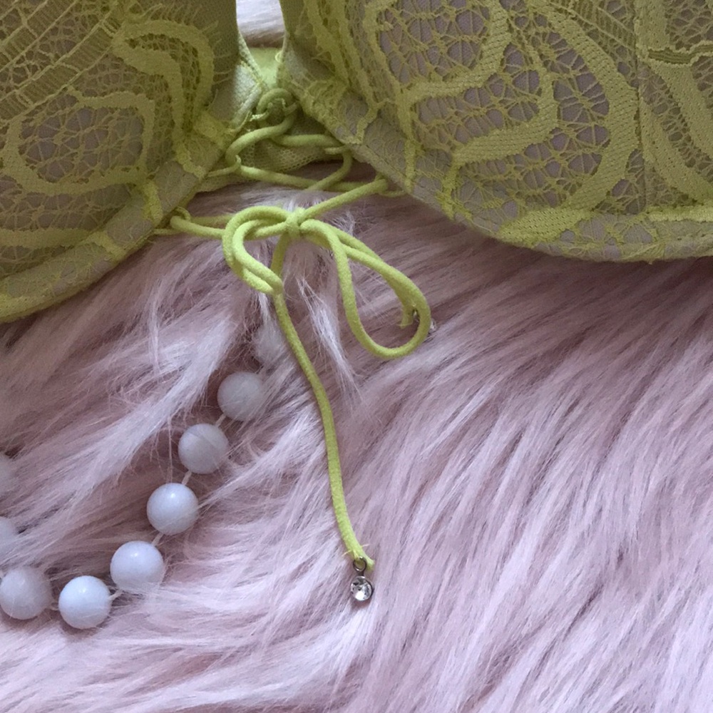 Victoria Secret Neon Yellow Bra - Picture 5 of 5